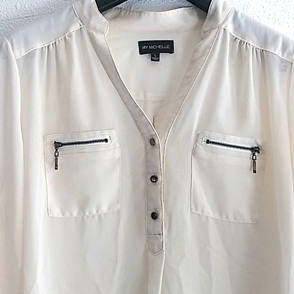 My Michelle Ivory Blouse - Picture 4 of 6